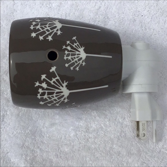 4 Nightlight Warmers Scentsy Botanical Collection - Picture 10 of 14